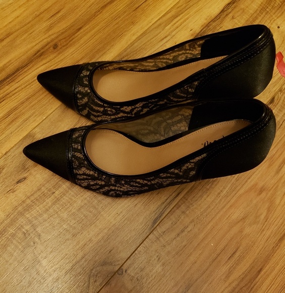 Ladies Heels SOLD - Picture 2 of 4